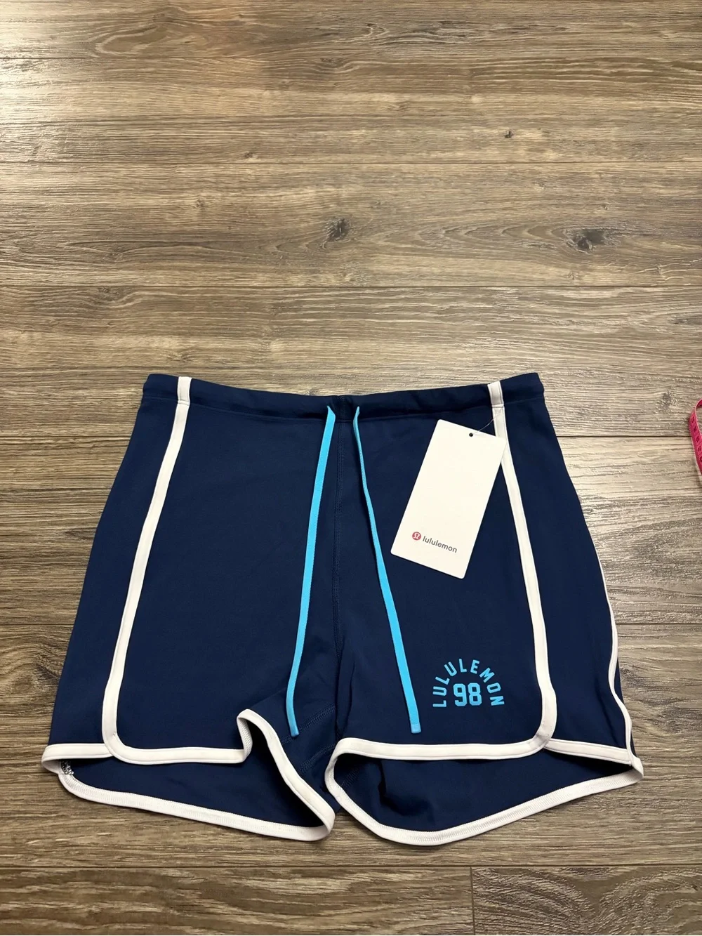 NWT Lululemon Nulu Sporty Trim High-Rise Short *3” (Club Blue/White) Size: 10